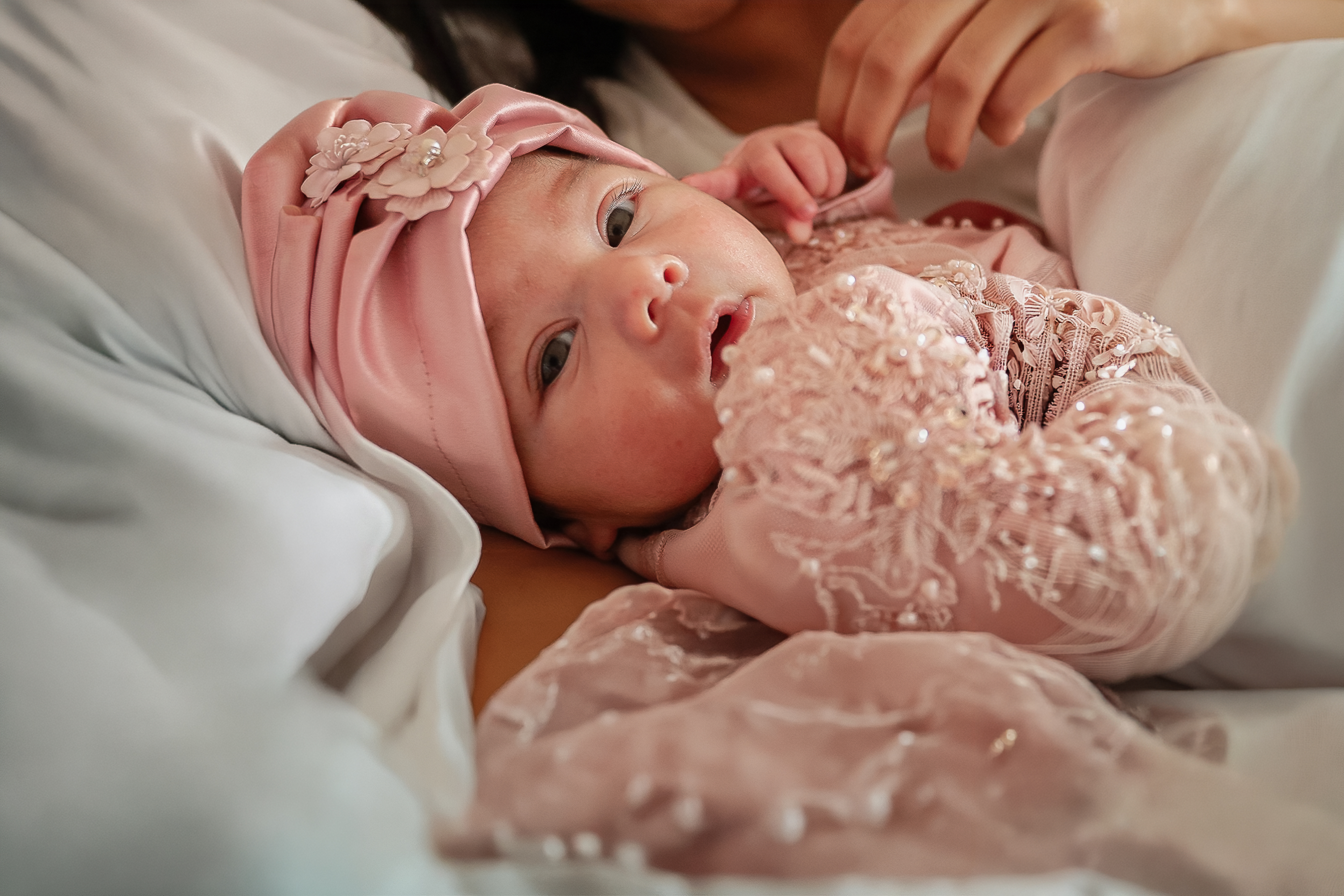 neonata primo piano luce naturale a domicilio Bologna