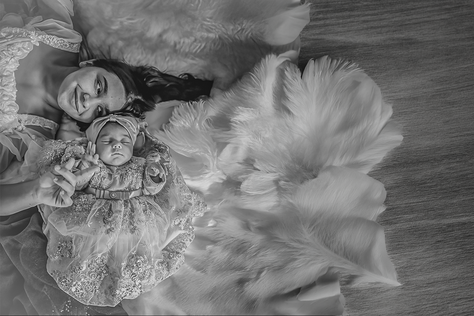 fotografa newborn Bologna ritratto madre e neonata bianco e nero a domicilio