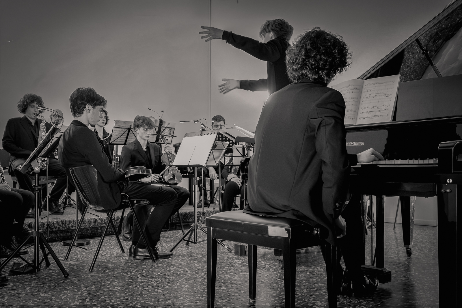 Vista d'insieme del concerto Ensemble '900 con pianista e ensemble, Goethe Institut Bologna